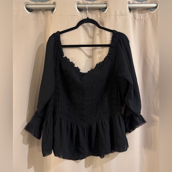 Women's NWT Torrid Black Plus Size Top - Picture 2 of 6